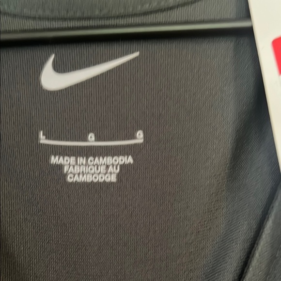 Nike Women's  V-Neck Top Large - Picture 2 of 6